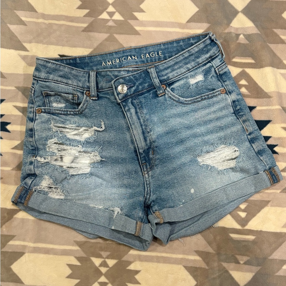 AMERICAN EAGLE | Distressed Denim Shorts | Size 2